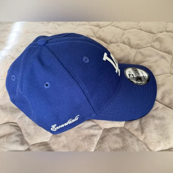 Fear of God ESSENTIALS
Los Angeles Dodgers 9FORTY Cap - Picture 3 of 8